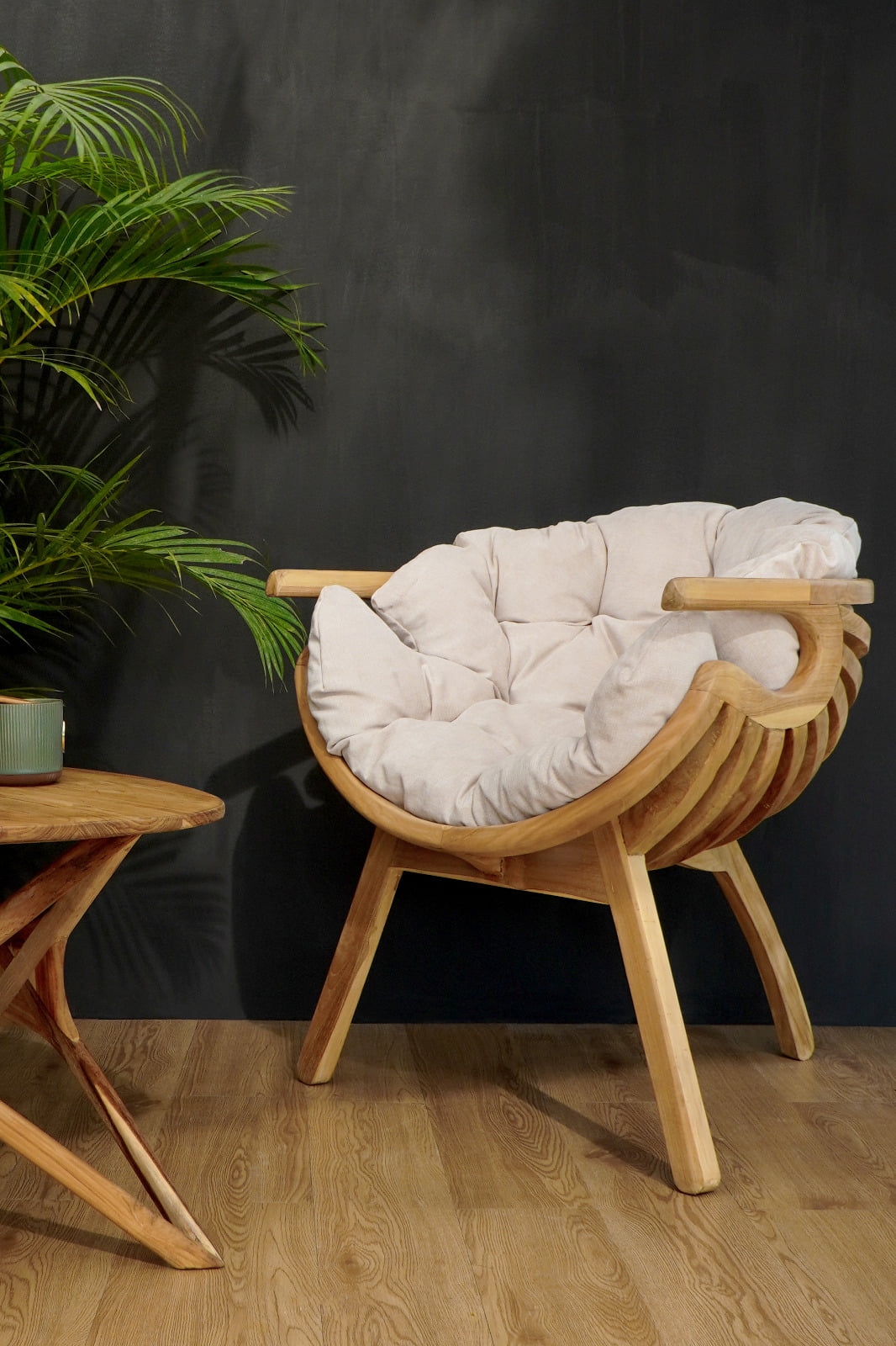 Mutiara Arm Chair With White Cushion