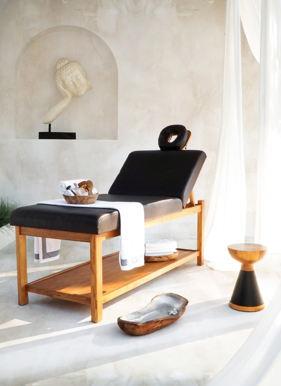 Teak massage bench Kamari – boho furniture, handwoven and handmade in Bali