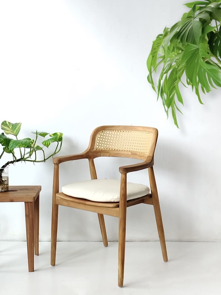 Bali Furniture – Kennedy Armchair With Rattan Back And White Seat Cushion
