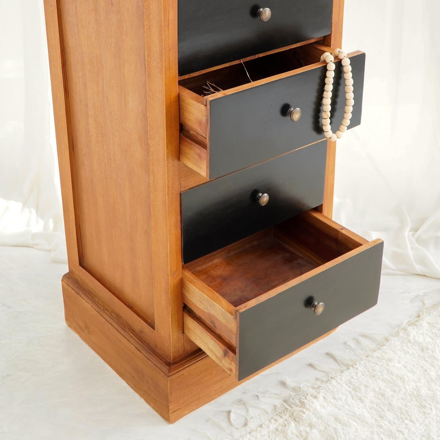 Hagen Cabinet With Six Drawers 