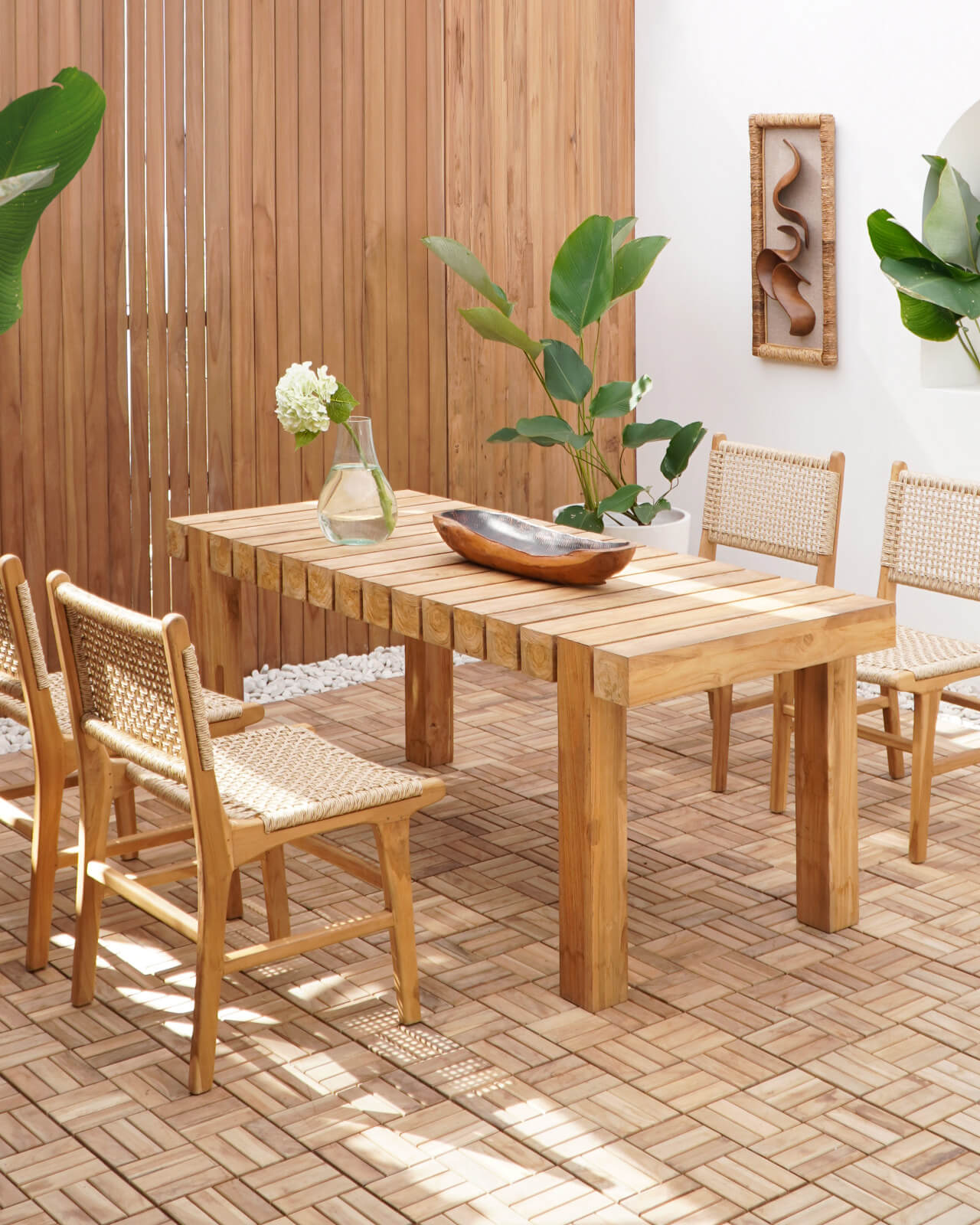 Mamuju Dining Table