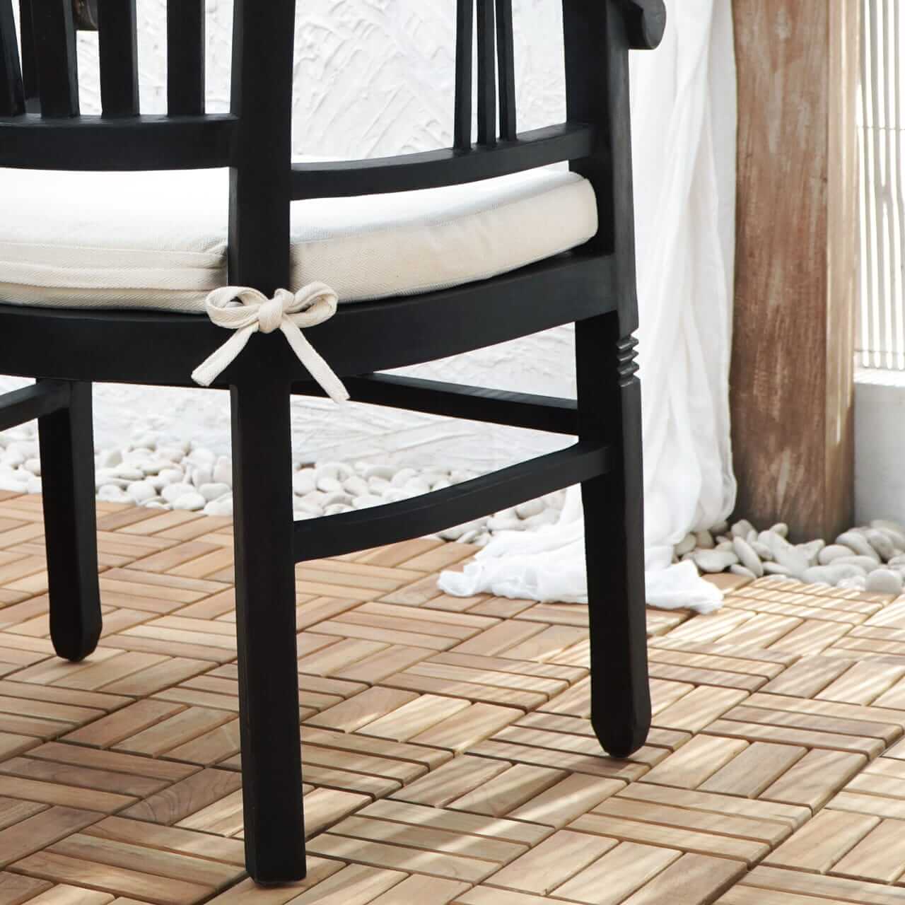 Bali Furniture – Batavia Chair With White Cushion Seat