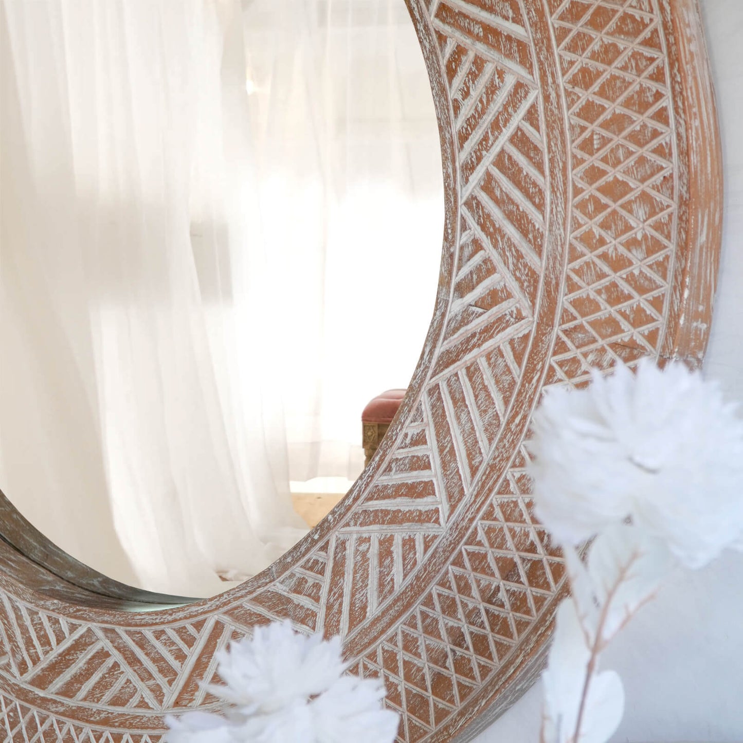 Bali Furniture – Dhoho Round Mirror - Medium