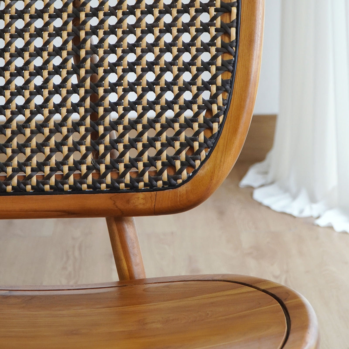 Teak lazy chair – Rhenald, natural natural materials in boho style
