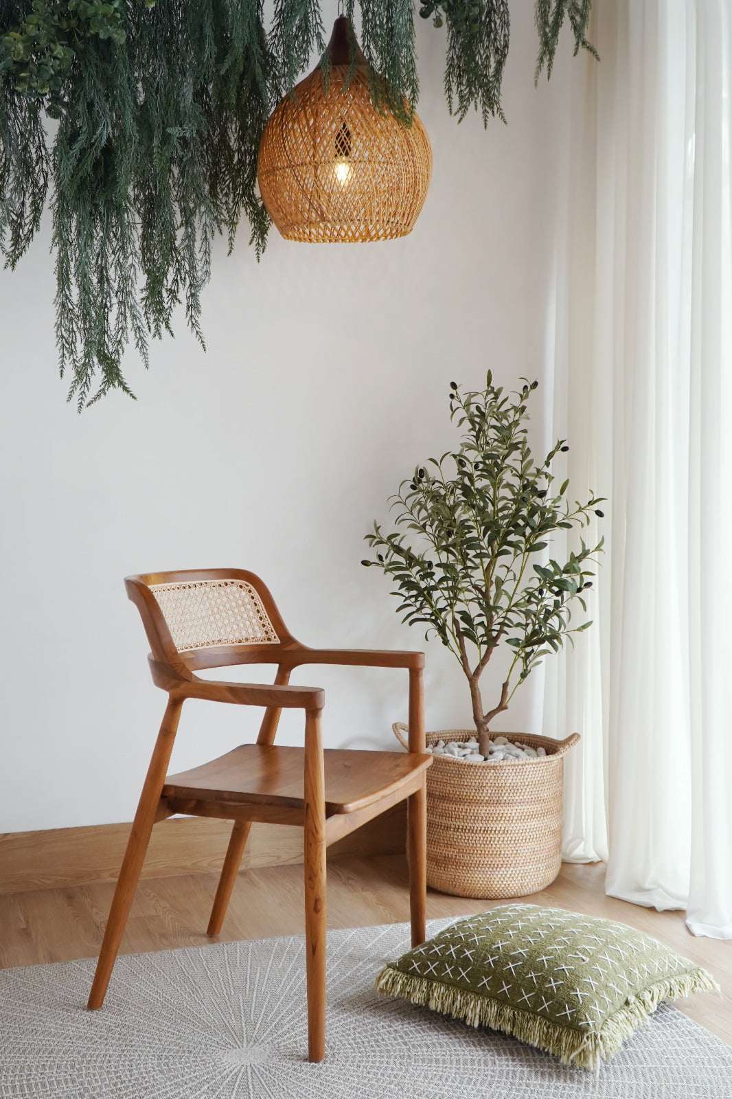 Handmade teak armchair – the Kennedy, boho furniture made in Bali