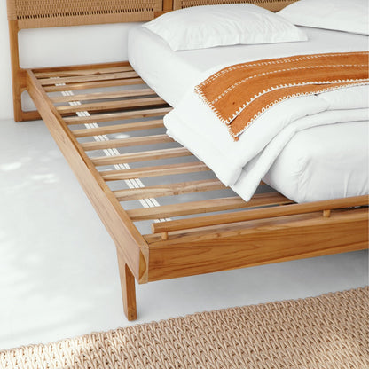 Scotland Bed With Headboard