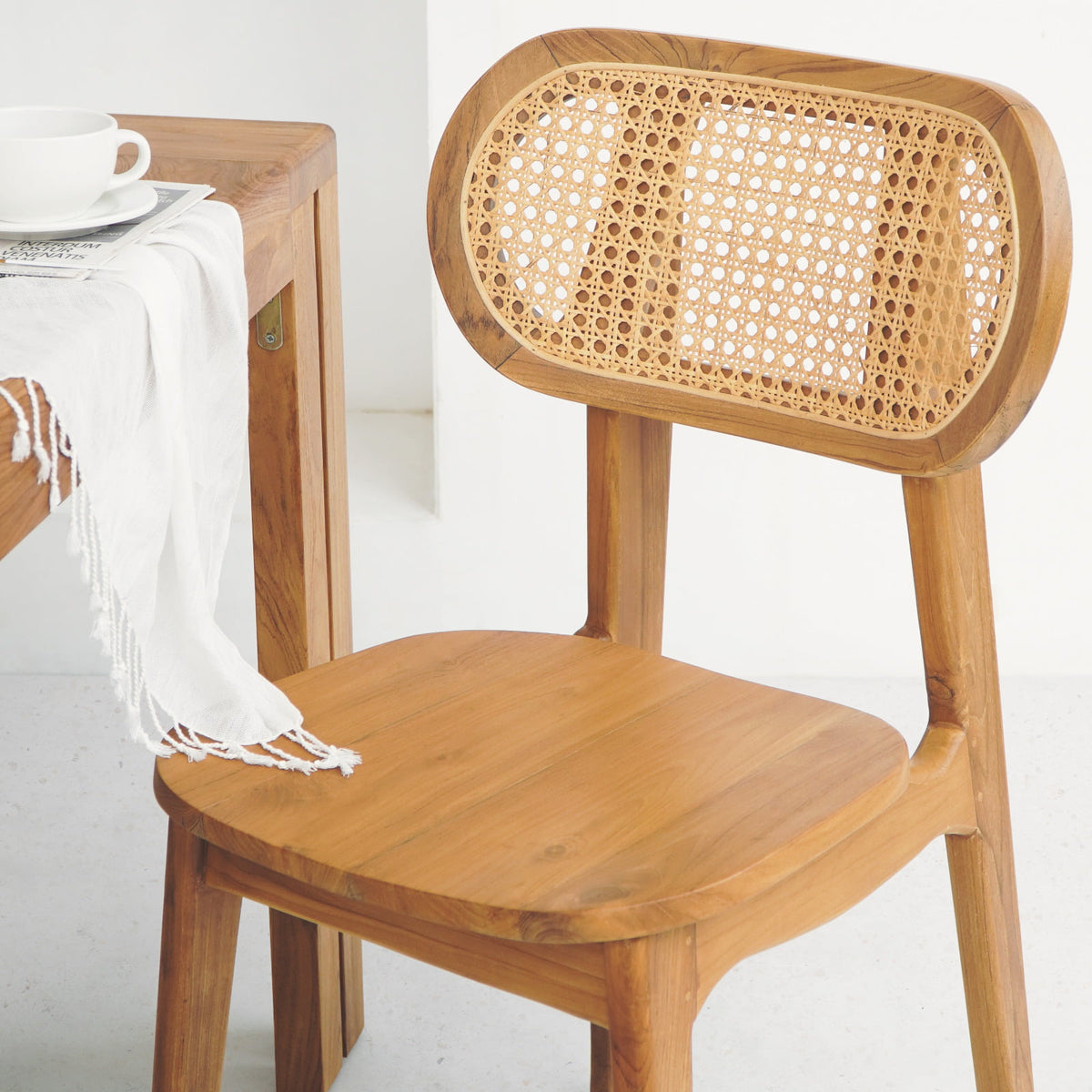 Teak dining chair Darwin – boho furniture, handwoven and handmade in Bali