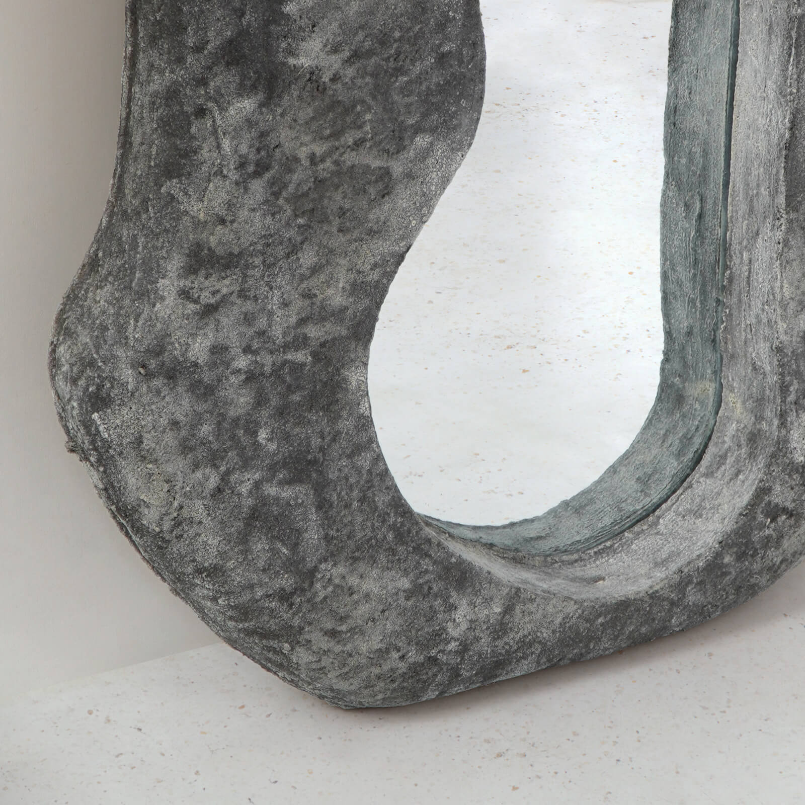 Bali Furniture – Dublin Standing Mirror