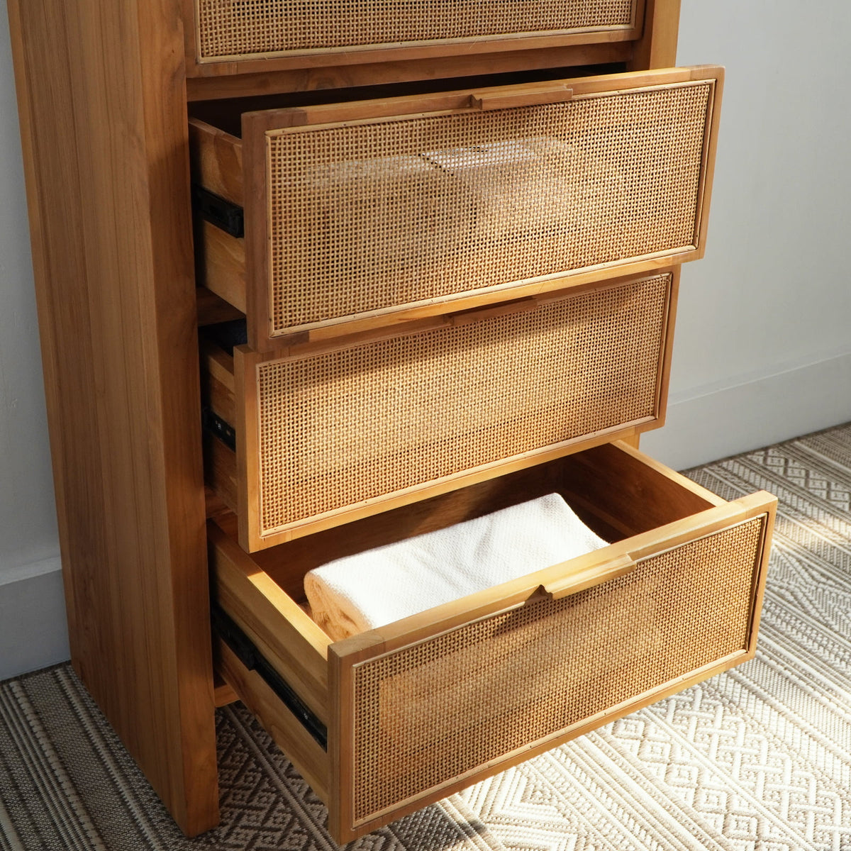 Horison Dresser Cabinet