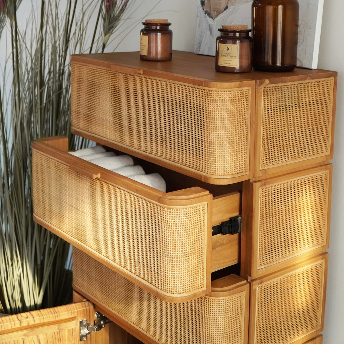 Horison Dresser Cabinet