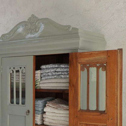 Sander Cabinet With Four Shelve, Key And Holder Inside