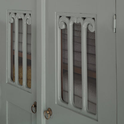 Sander Cabinet With Four Shelve, Key And Holder Inside