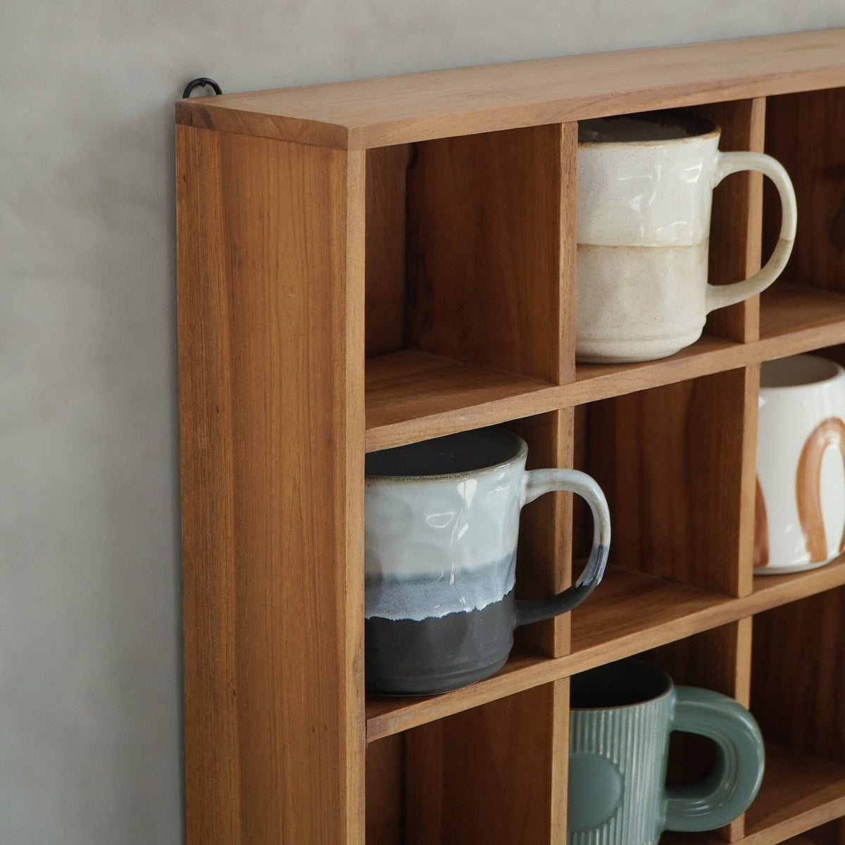 Sander Glass Rack