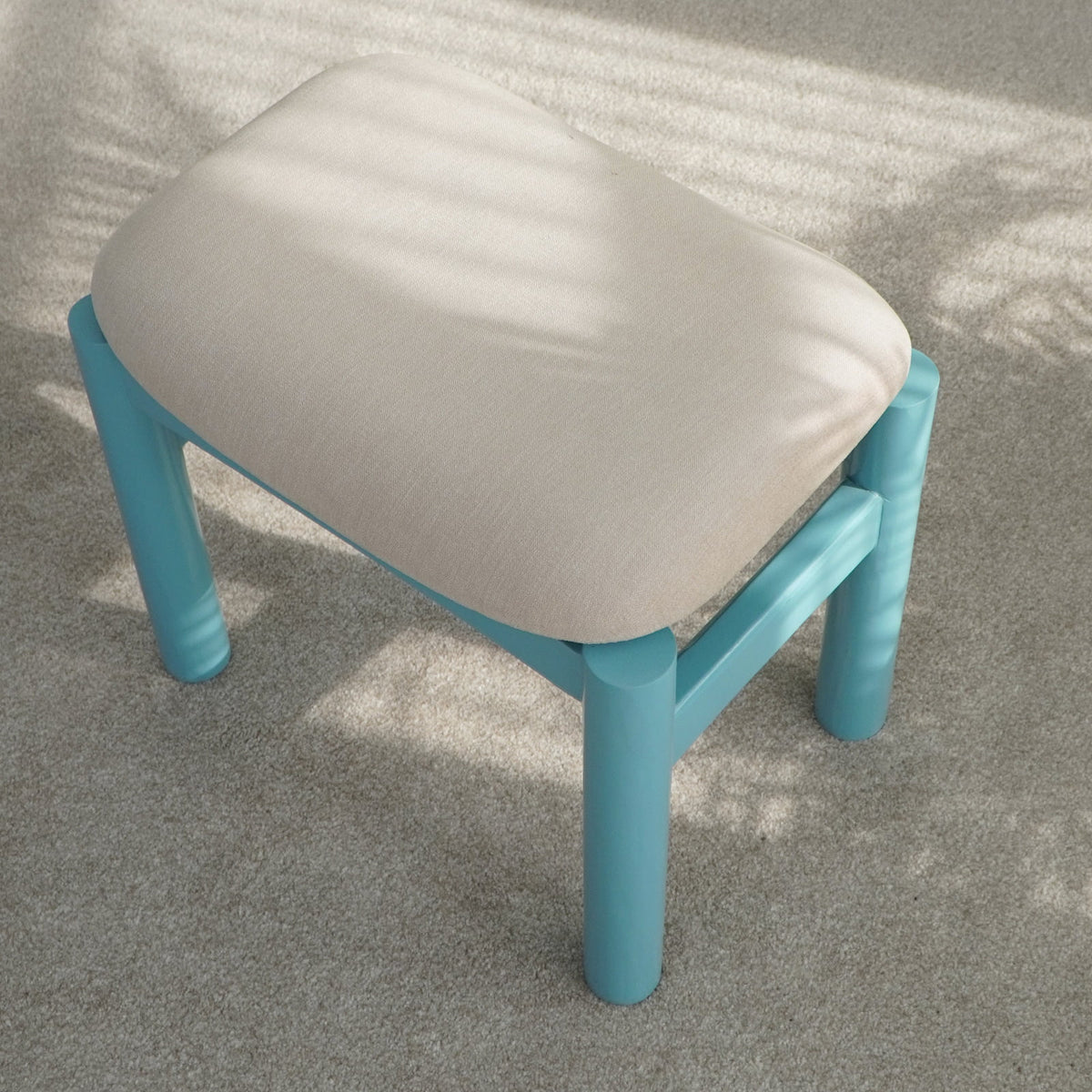 Sander Stool With Off-White Seat