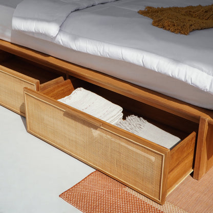 Horison Queen Bed