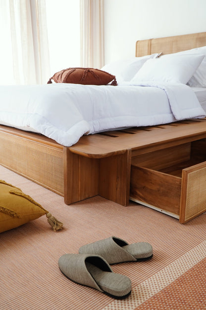 Horison Queen Bed