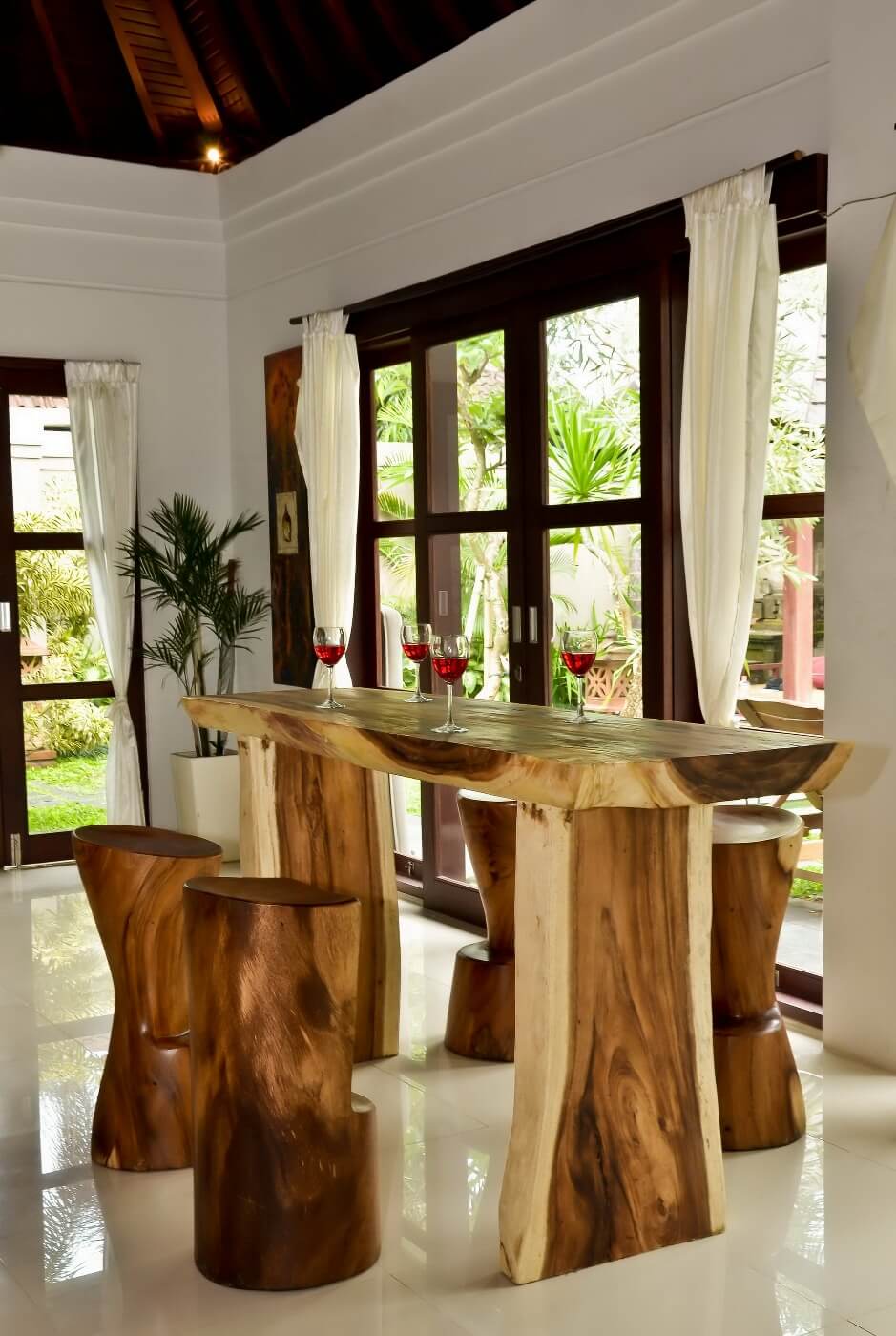 Bali Furniture – Borneo Bar Stool – The Borneo Bar Stool brings warmth, text