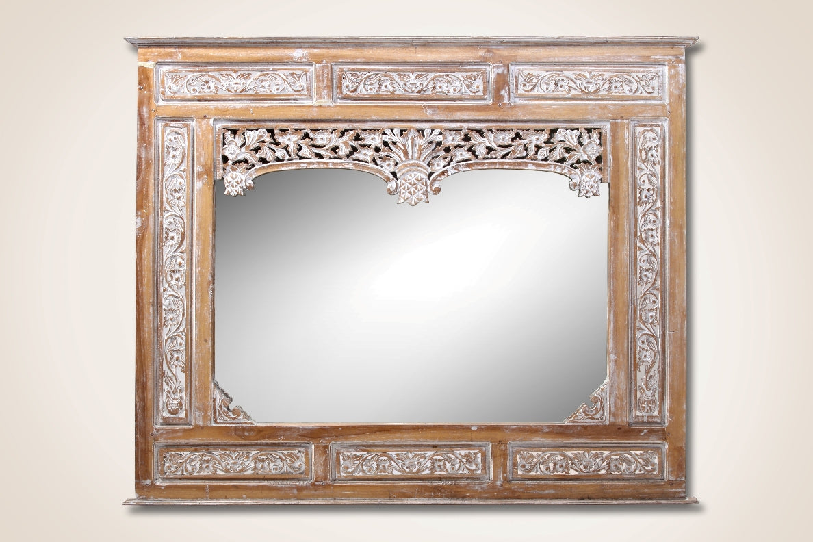 Java mirror in natural materials – handmade boho decor from Bali