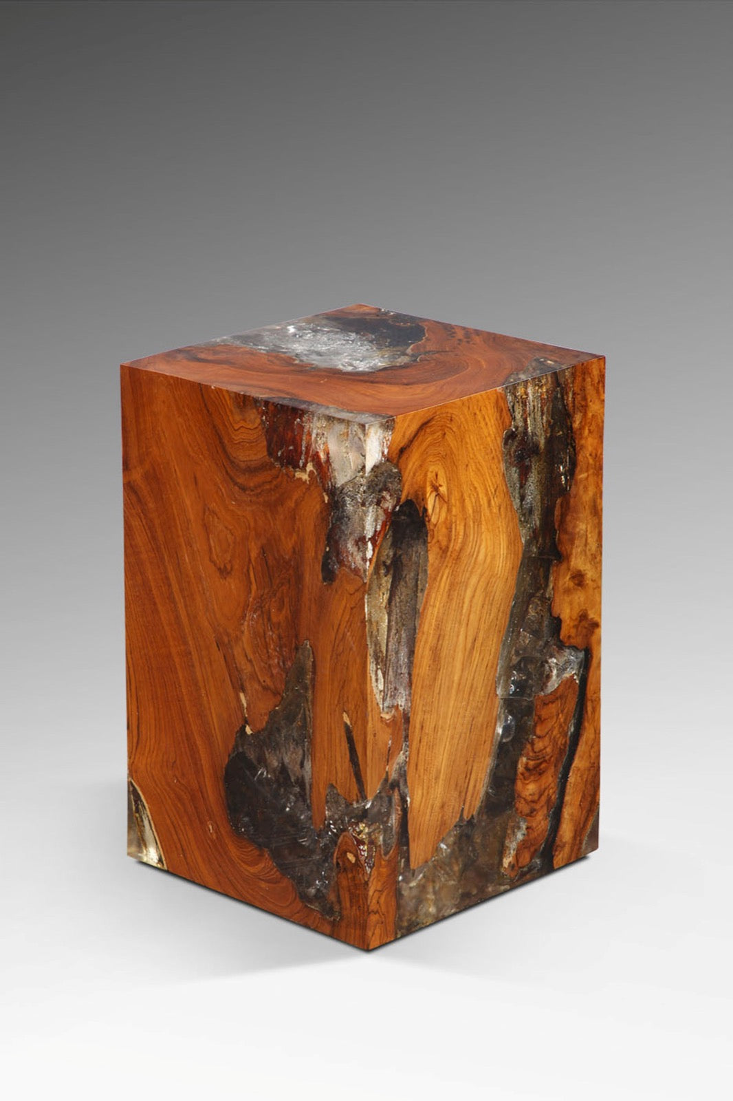 Teak stool Stark – boho furniture, handwoven and handmade in Bali