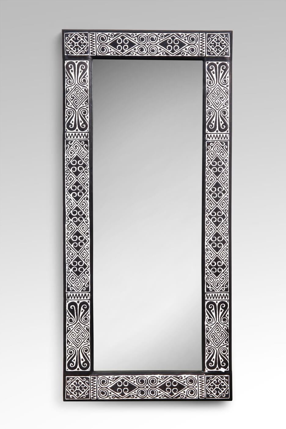 Bali Furniture – Dayak Mirror – The Dayak Mirror introduces an effortles