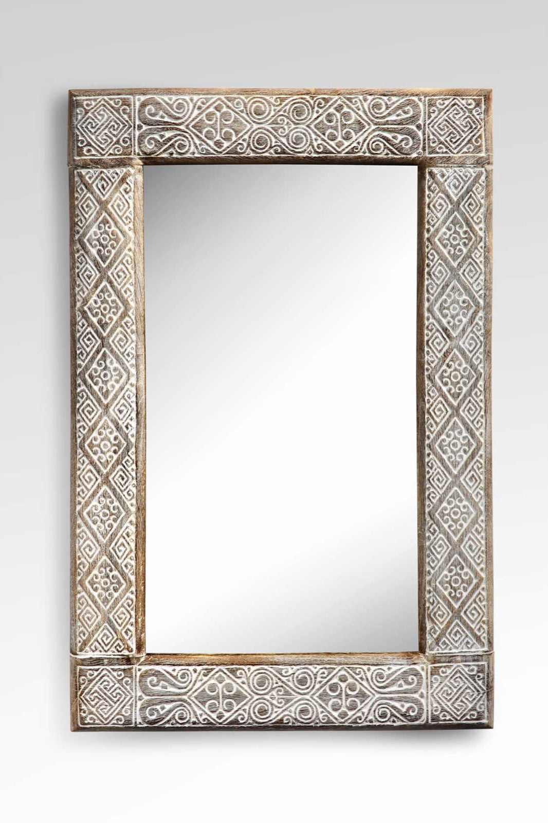 Toraja mirror in natural materials – handmade boho decor from Bali