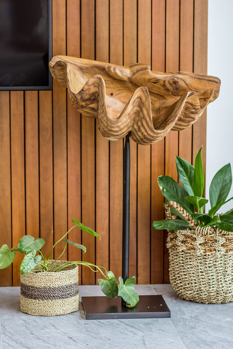 Suar wood decorative stand Suar Shell – boho decor handcrafted in Bali by BaliSouk