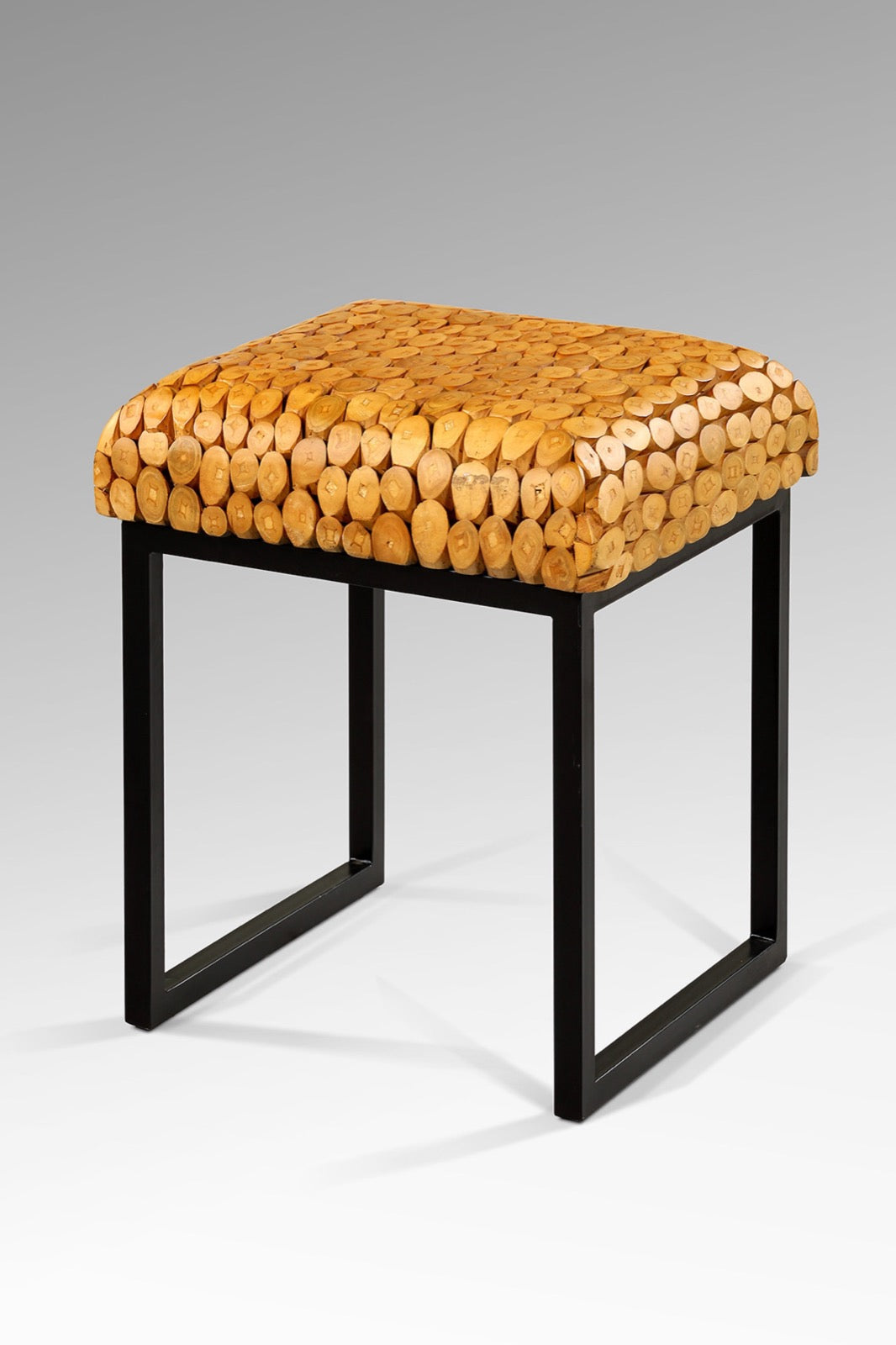 The Malena side table – natural materials, boho furniture handmade in Bali