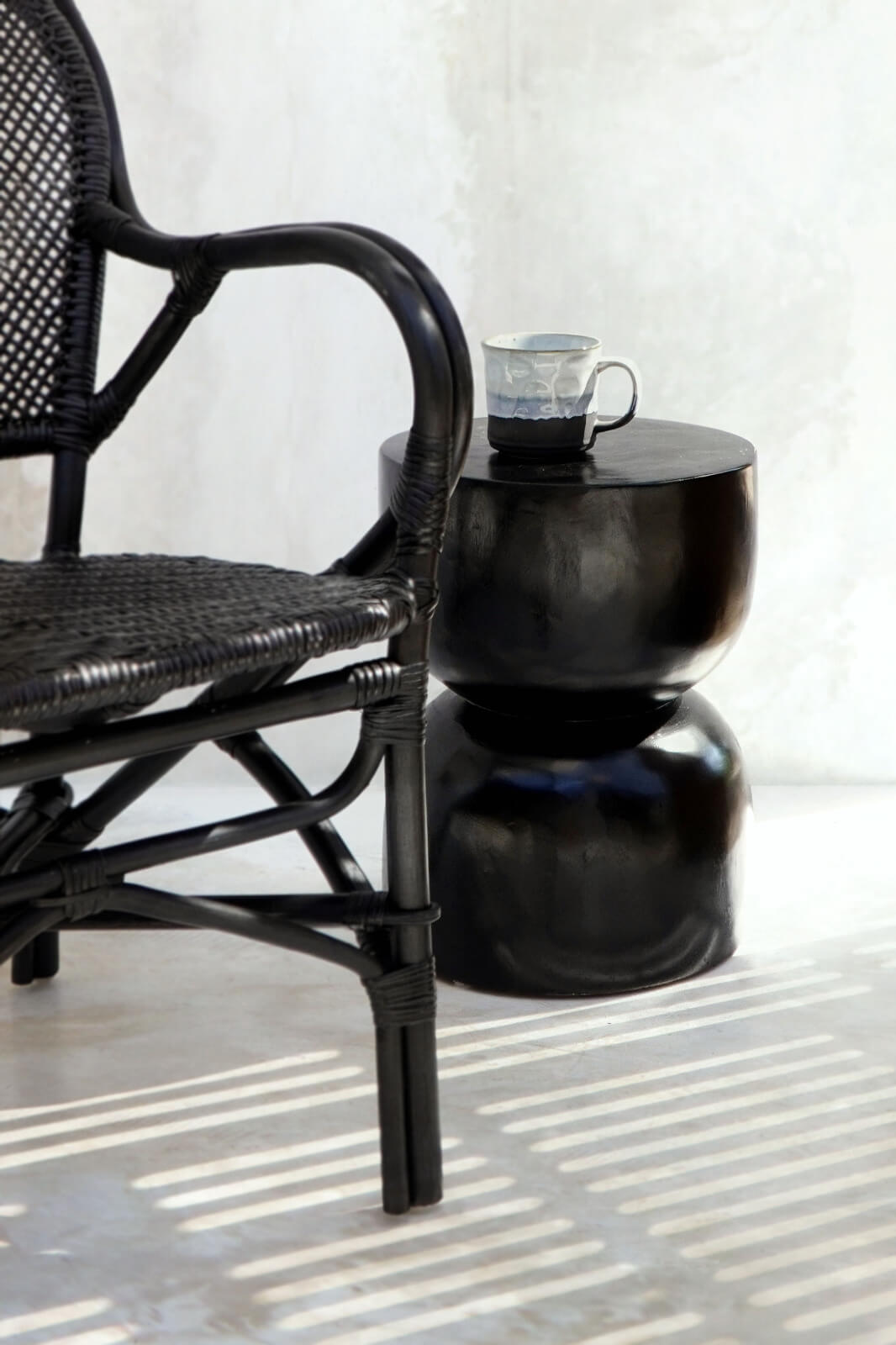 Febry Round Stool Black
