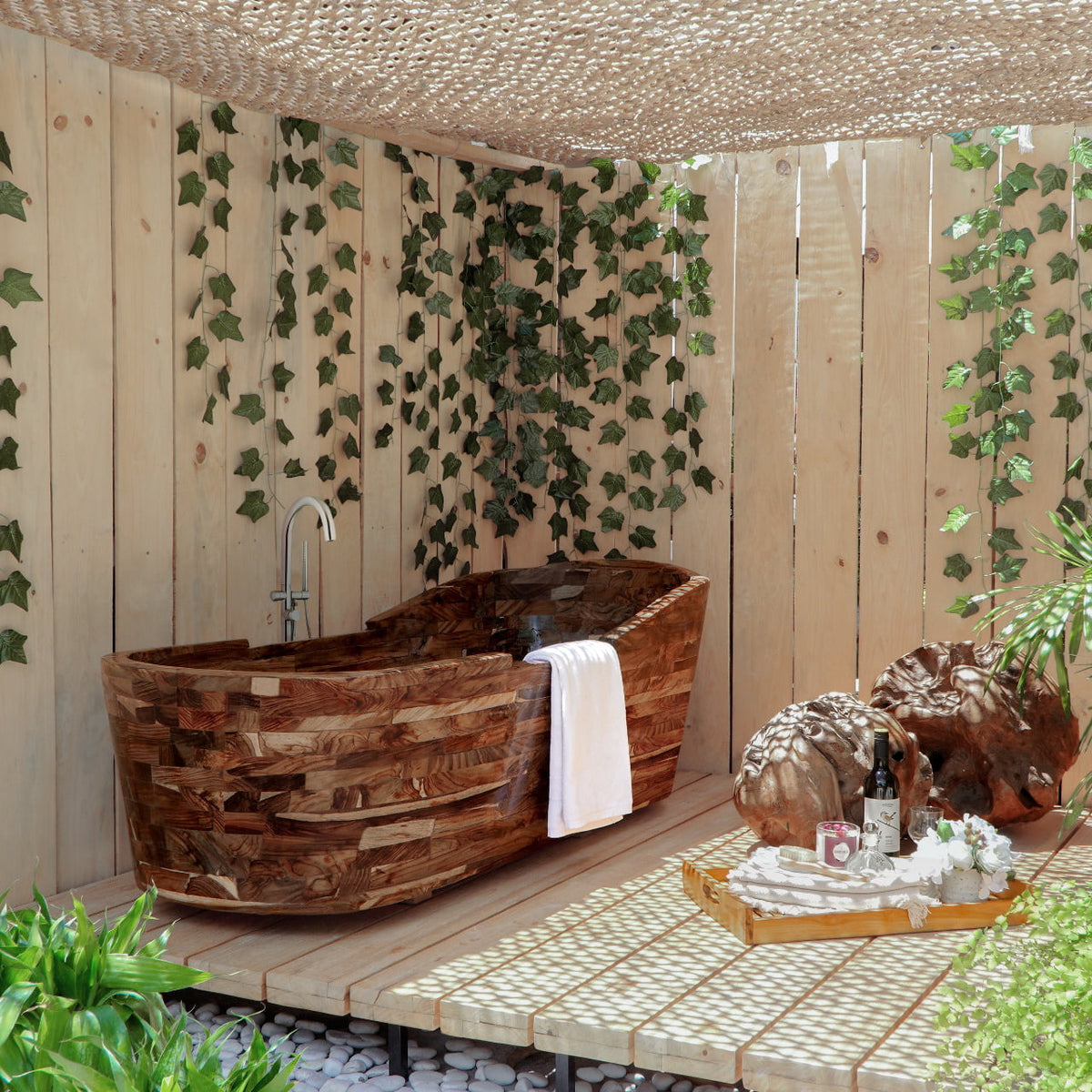 The Venice bathtub – natural materials, boho furniture handmade in Bali