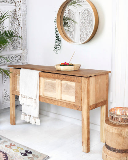 Recycled teak console table – Mumbai, natural natural materials in boho style
