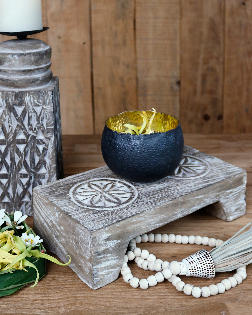 Suar wood stool Mumbai – boho furniture, handwoven and handmade in Bali