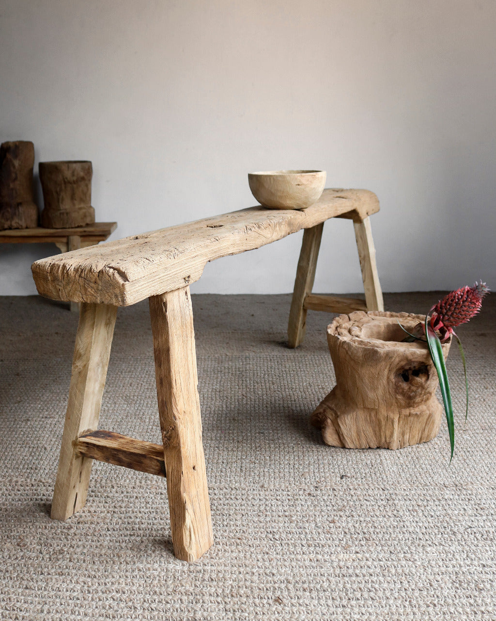 Recycled teak bench – Mumbai, natural natural materials in boho style
