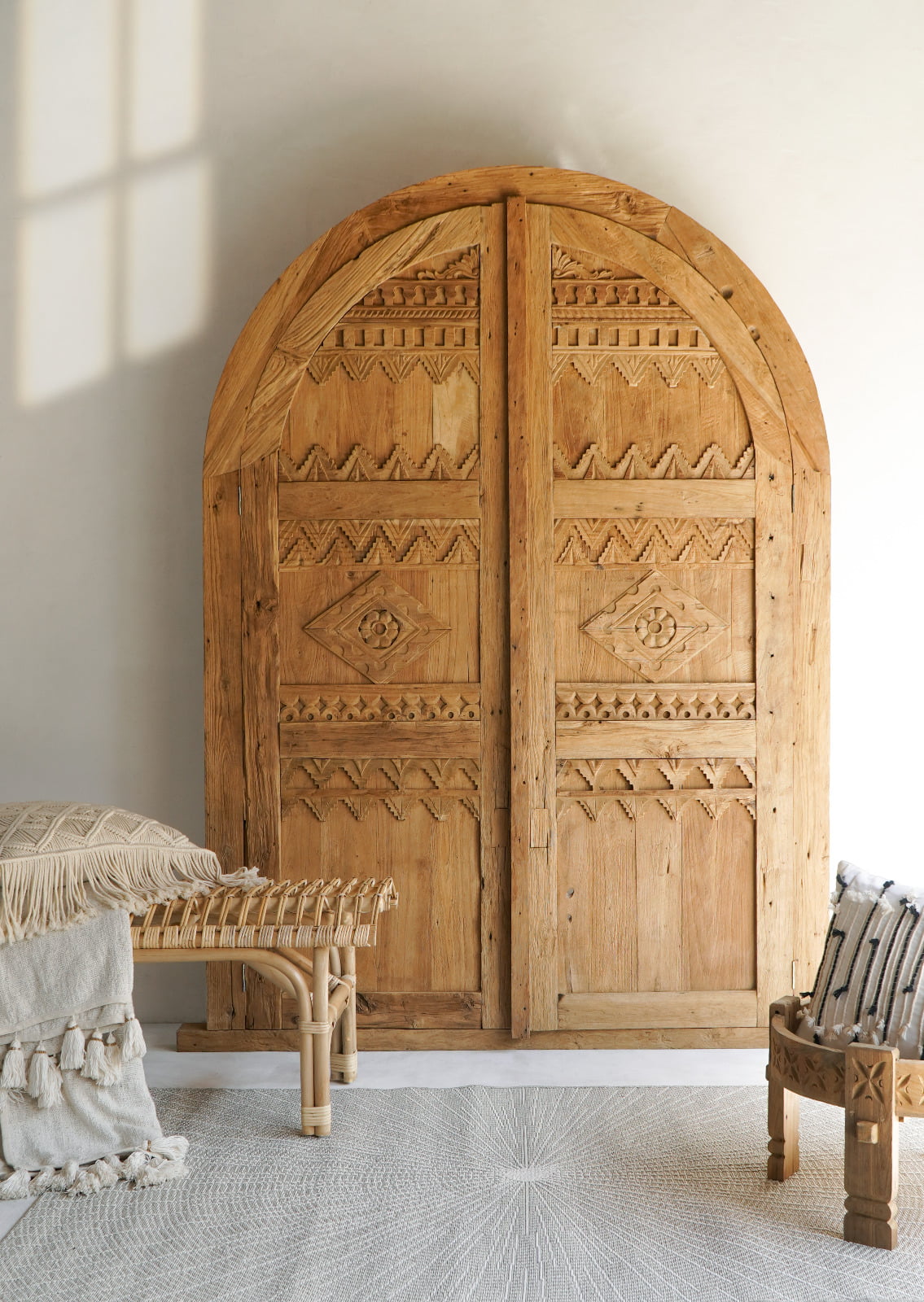 Lasem Curved Carving Door