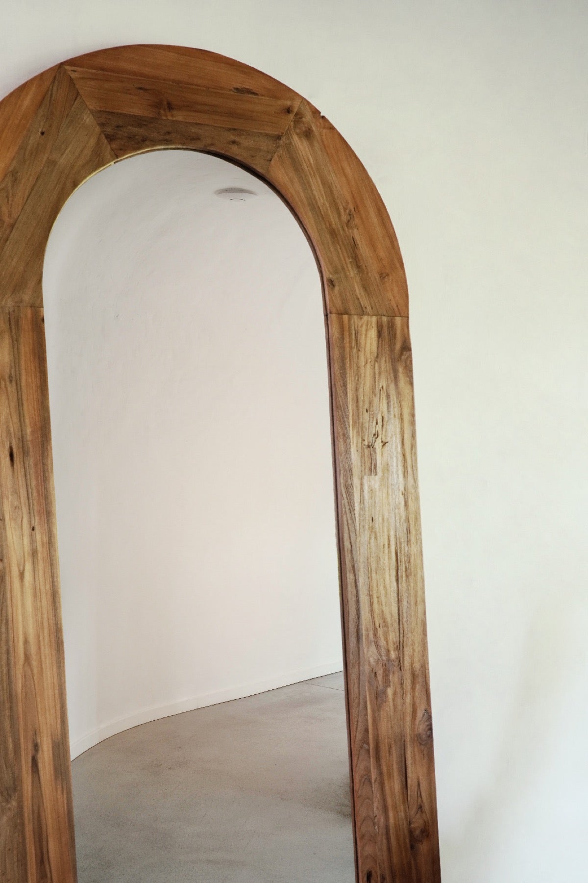 Massimino Standing Mirror