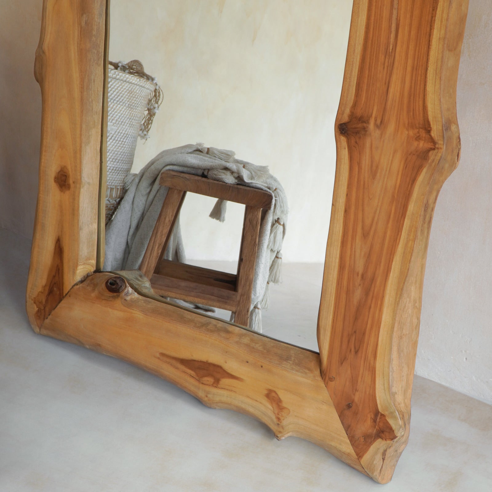 Bali Furniture – Padang Standing Mirror