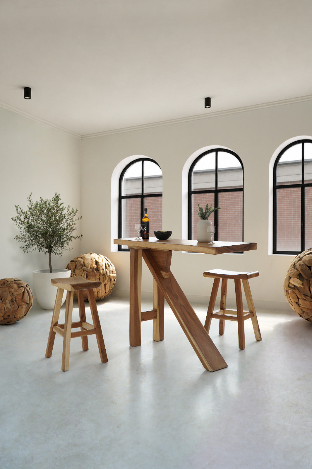 suar table Momoa – boho decor handcrafted in Bali by BaliSouk