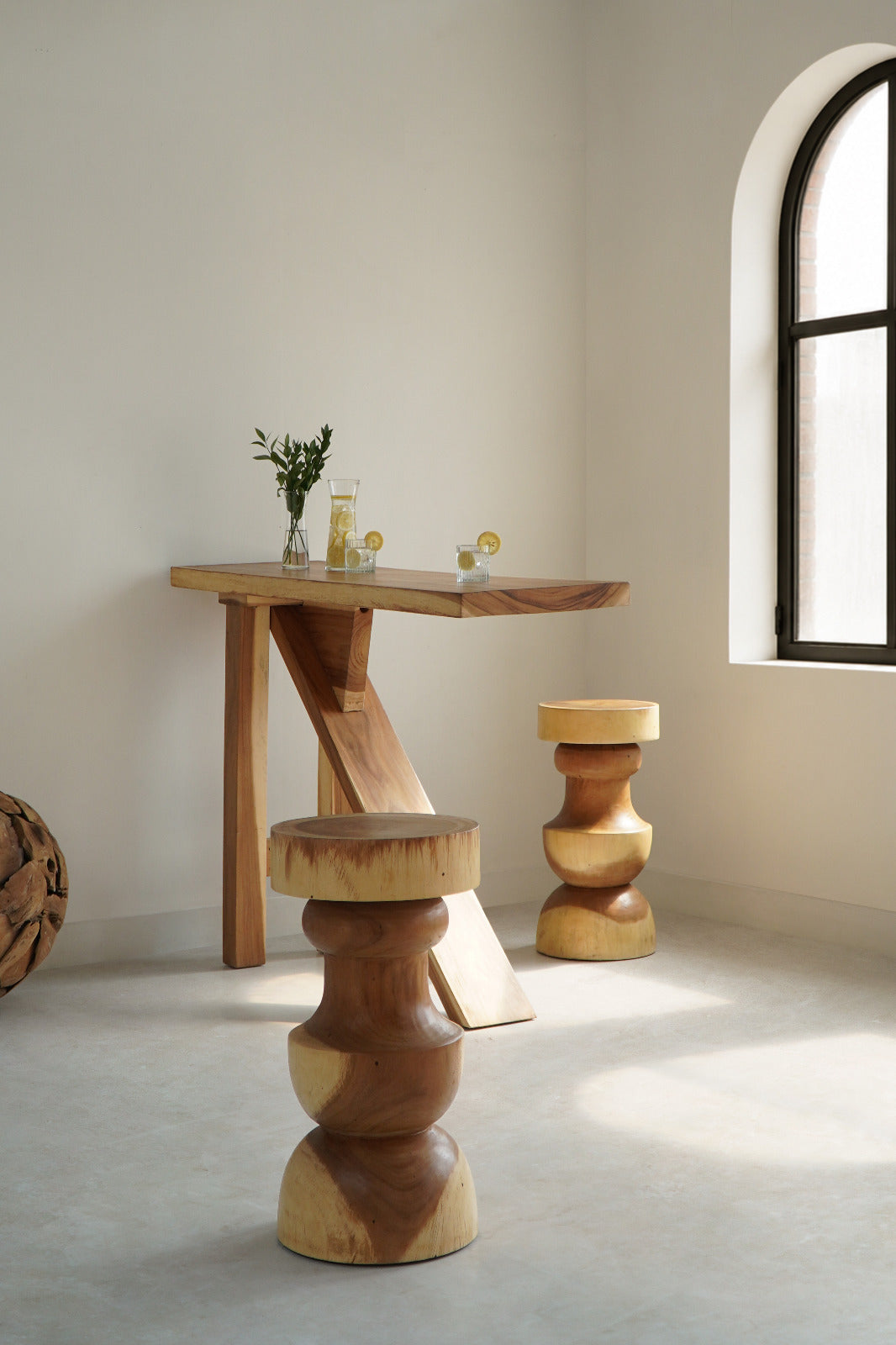 suar stool Momoa – boho decor handcrafted in Bali by BaliSouk (view 2)