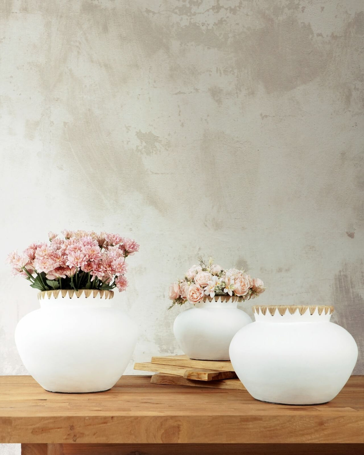 Daisy Round Vase With Waving Set Of 3 Small