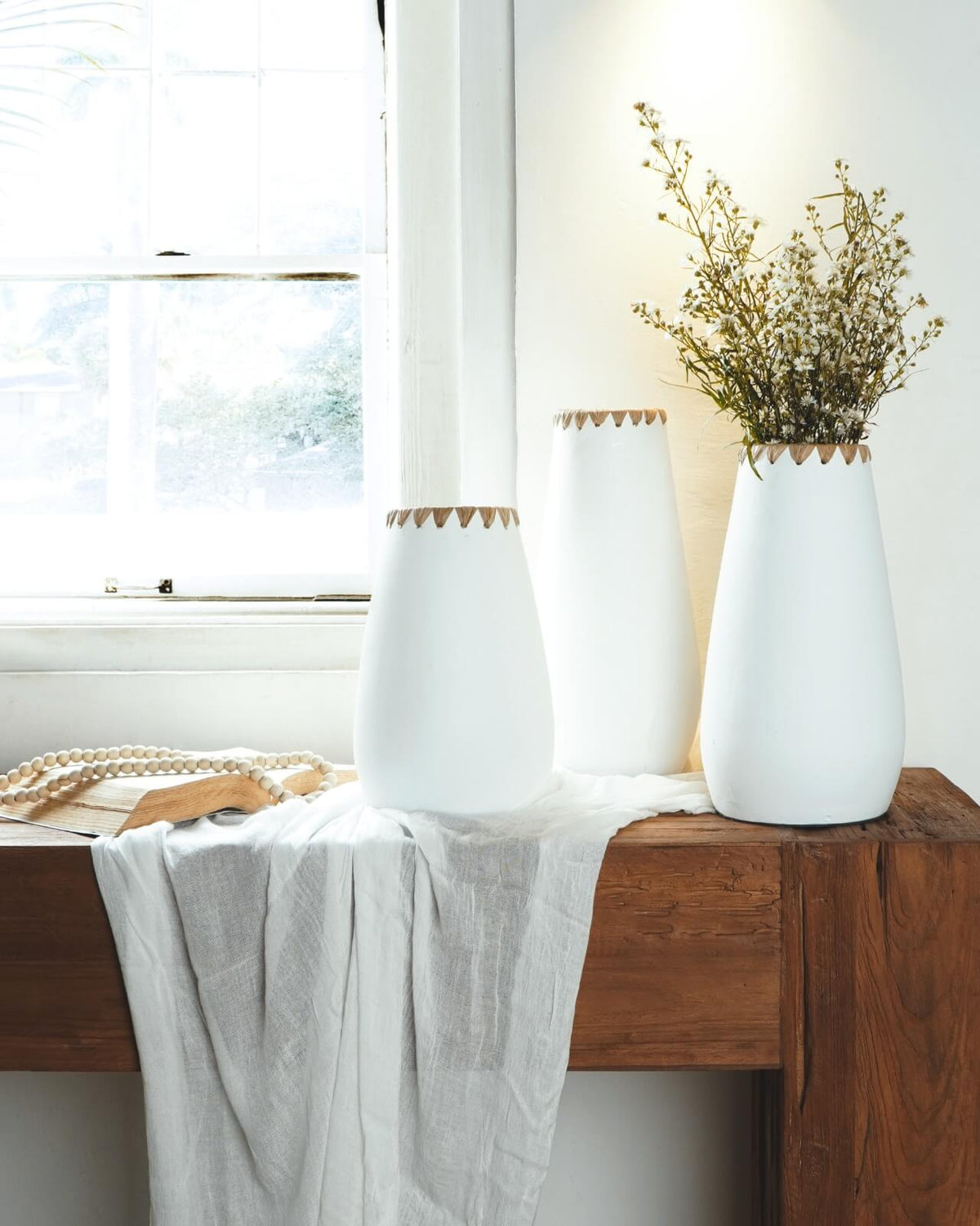 Daisy Slim Vase With Waving Set Of 3 Large