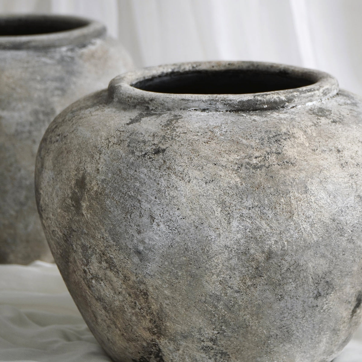 Terracotta vase Zaki – boho decor, handwoven and handmade in Bali