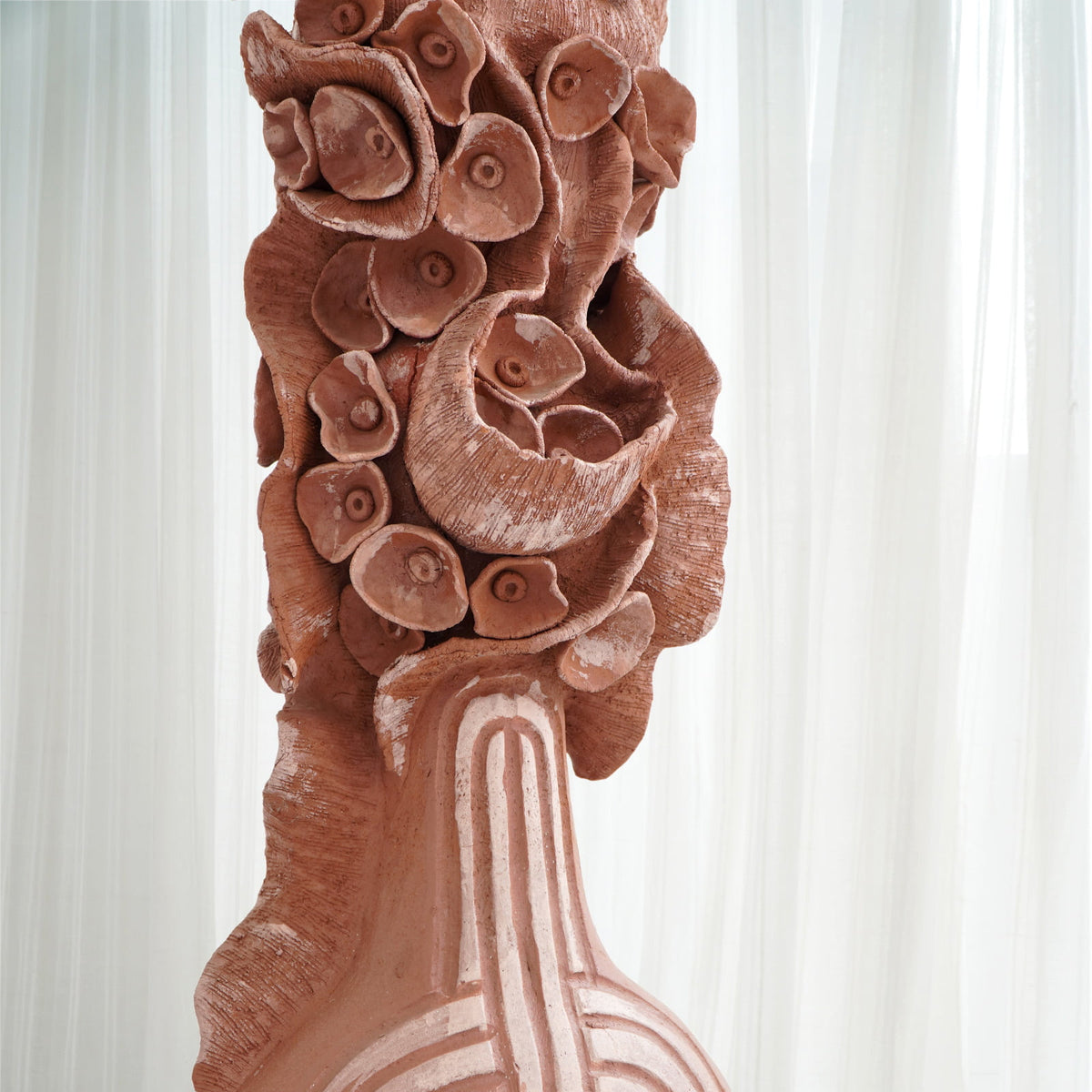 Eniola Lady sculpture by BaliSouk – boho decor made in Bali