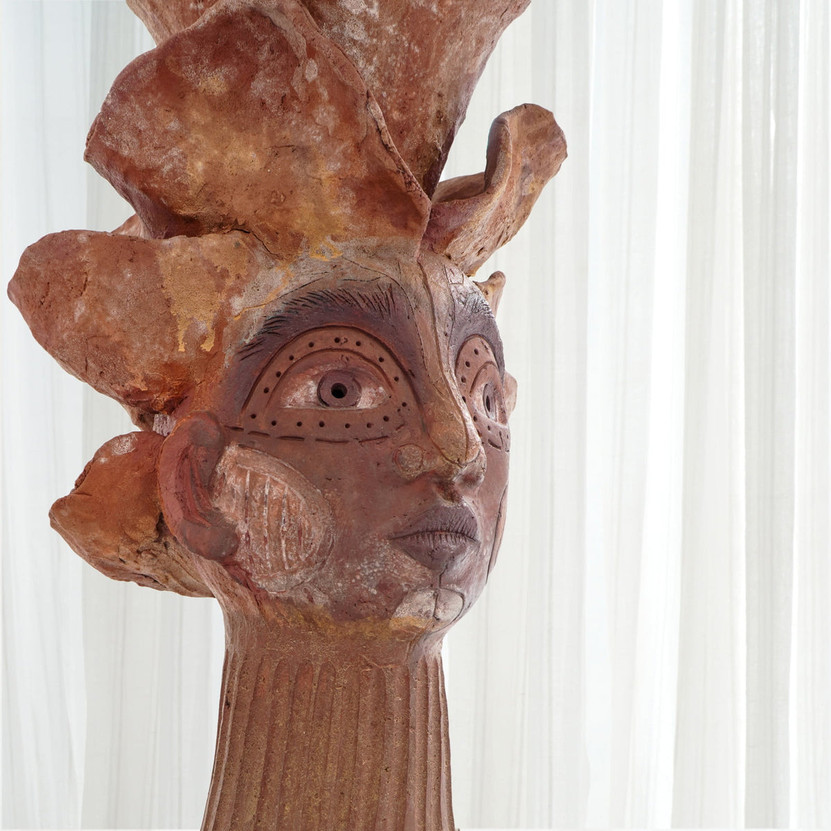 Terracotta sculpture Qansa Lady – handmade in Bali, boho style