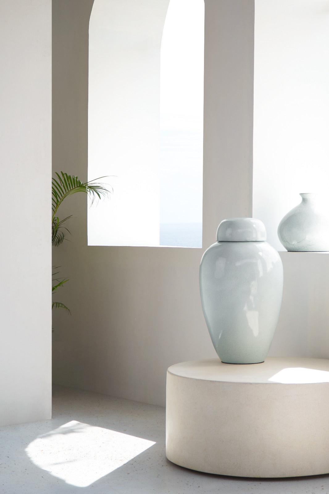 Bali Furniture – Mateo Vase With Lid