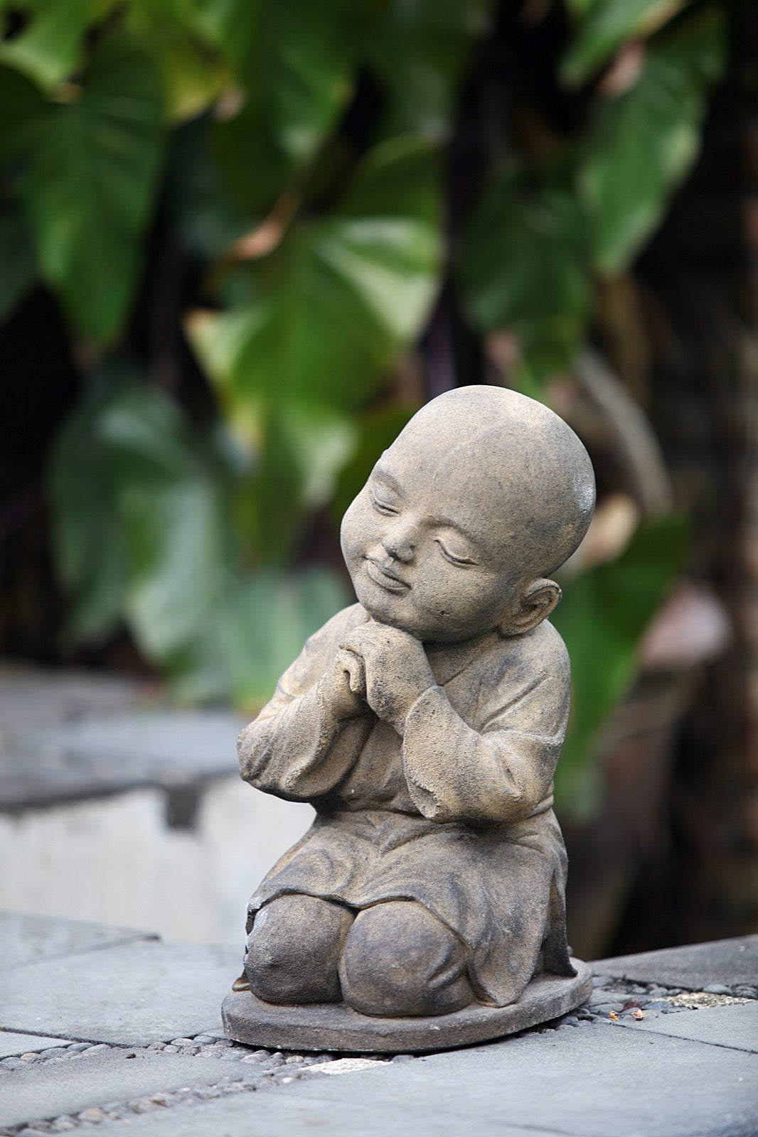 Resin sculpture Buddha Graceful – boho decor, handwoven and handmade in Bali
