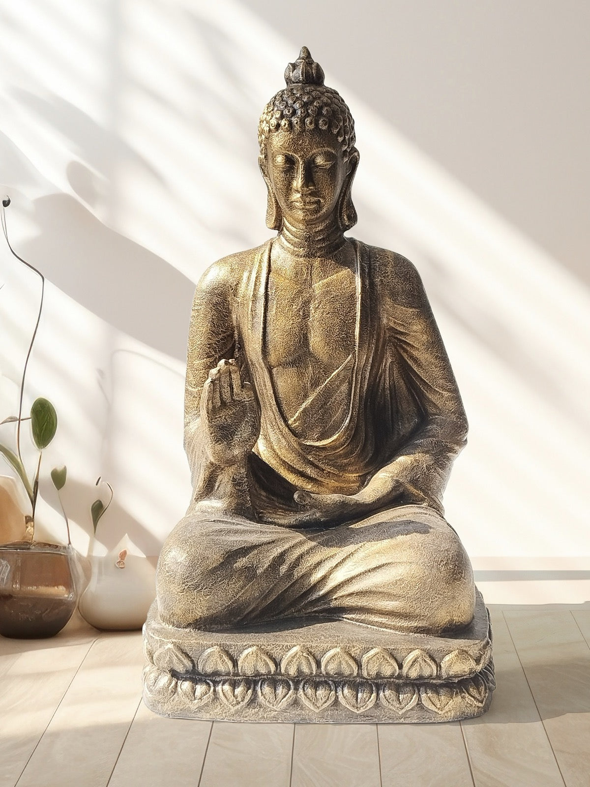 Resin sculpture Buddha Sitting – boho decor, handwoven and handmade in Bali