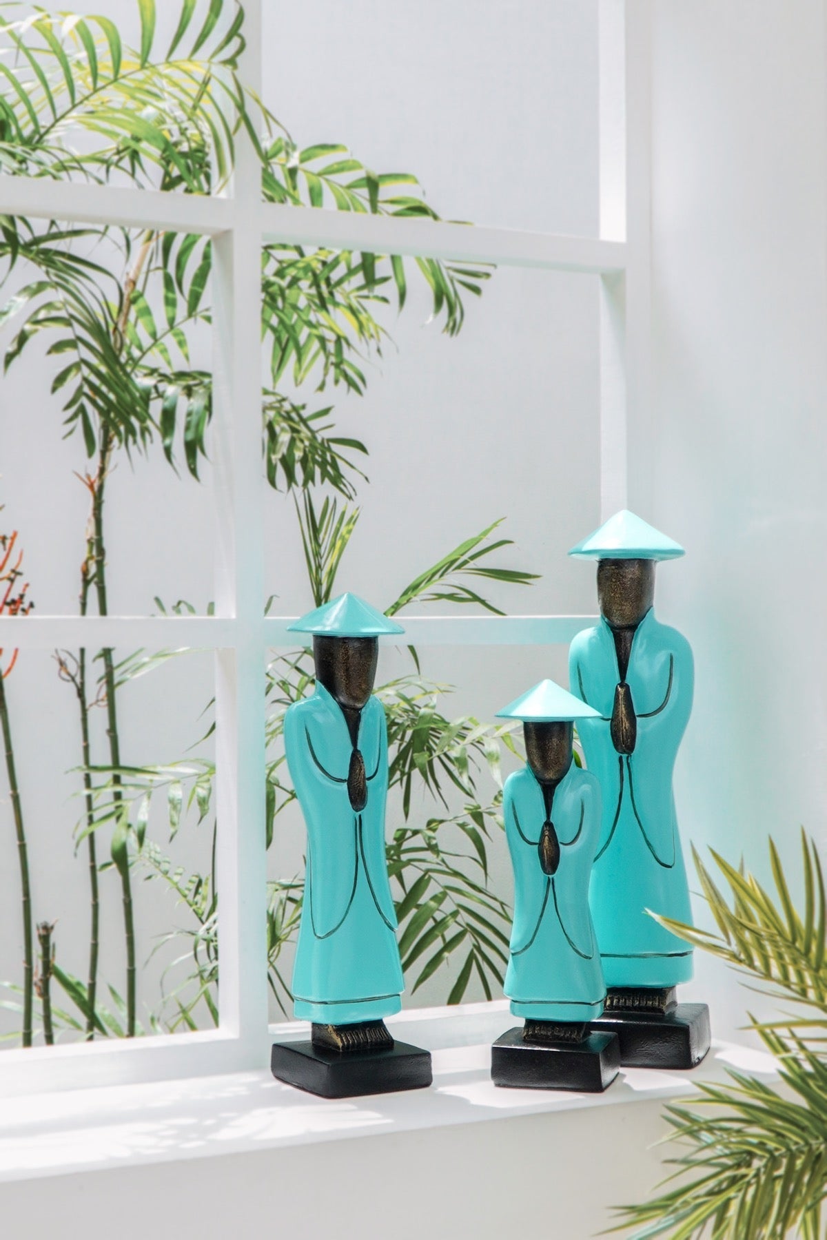 Bali Furniture – Chinese Small Hat Figure Set Of Three