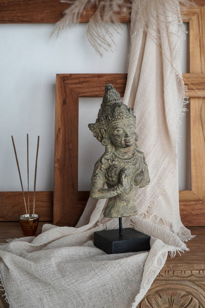Dewi Statue On Stand