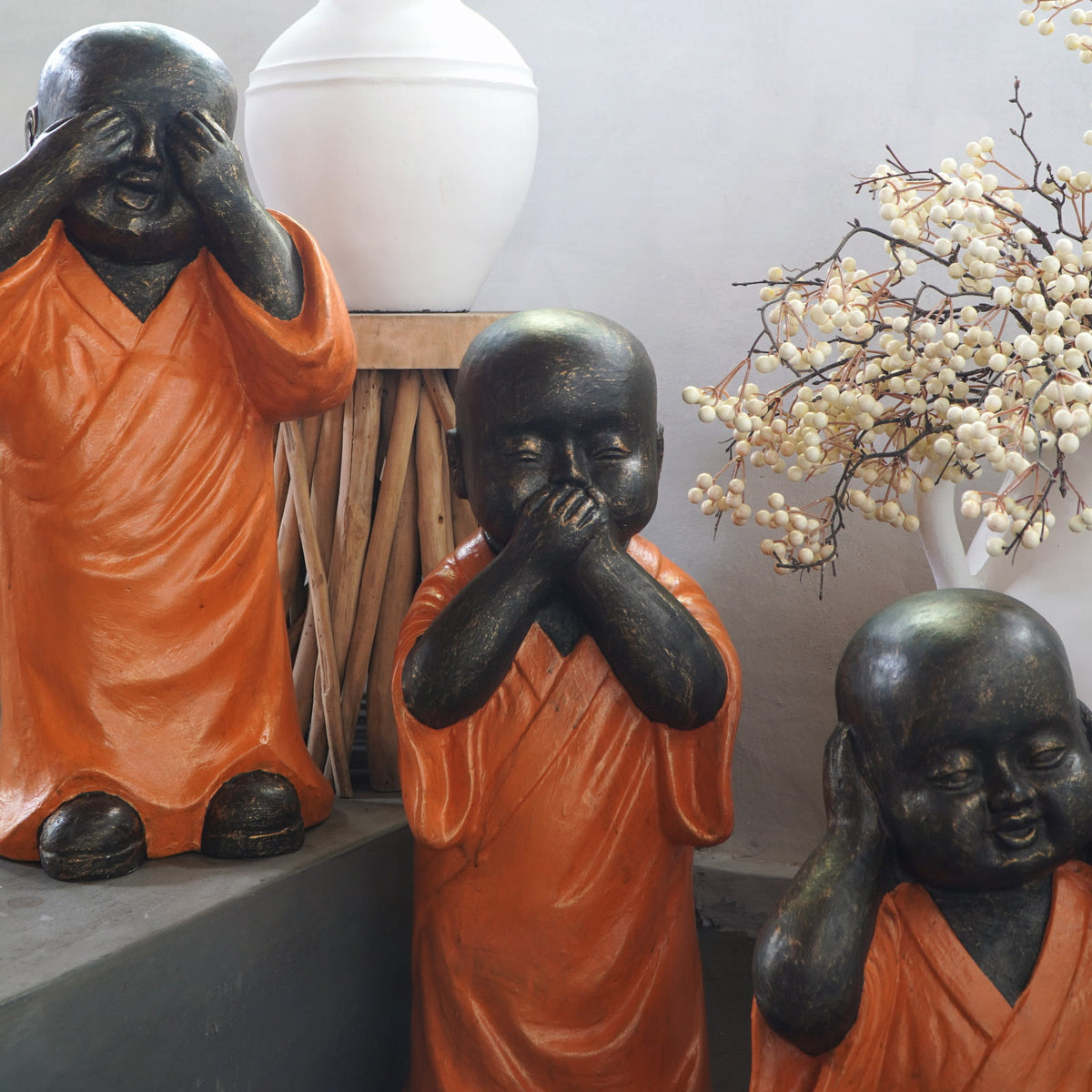 Glass sculpture Shaolin – handmade in Bali, boho style
