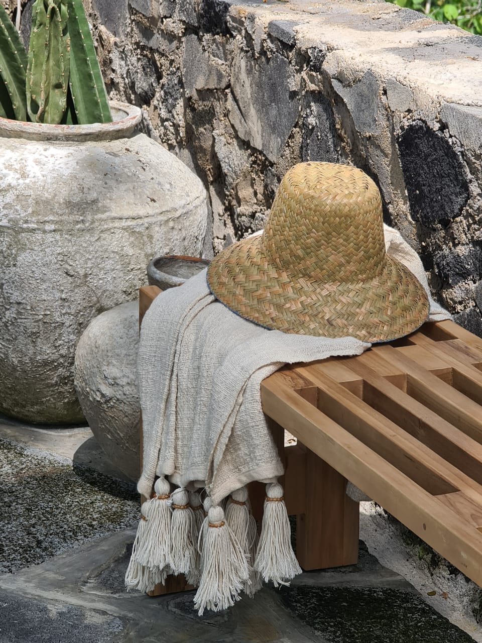 Linea bench in natural materials – handmade boho furniture from Bali