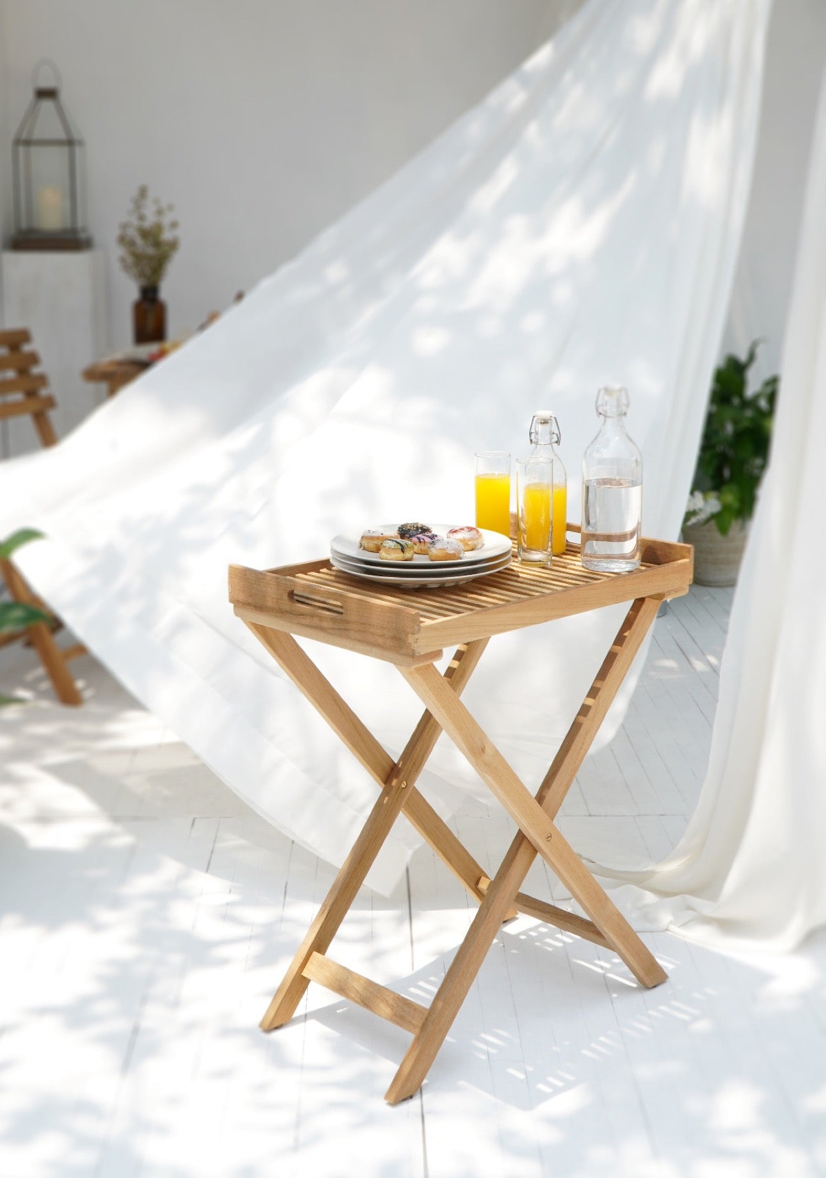 Linea Tray With Legs